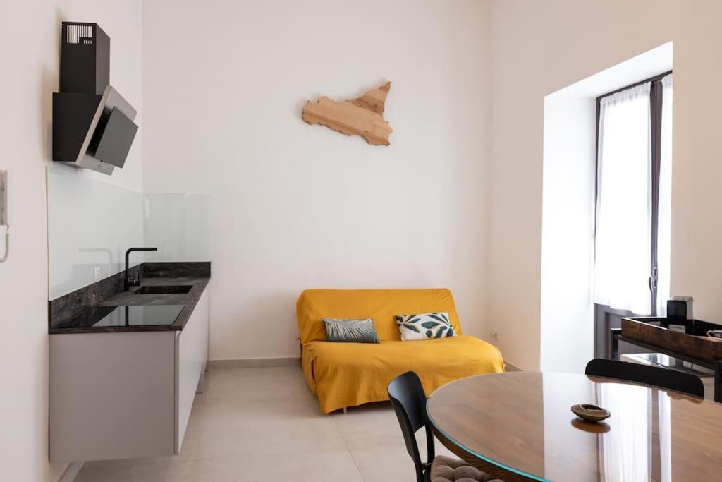 Collegiata Apartment - Catania Downtown Exterior photo